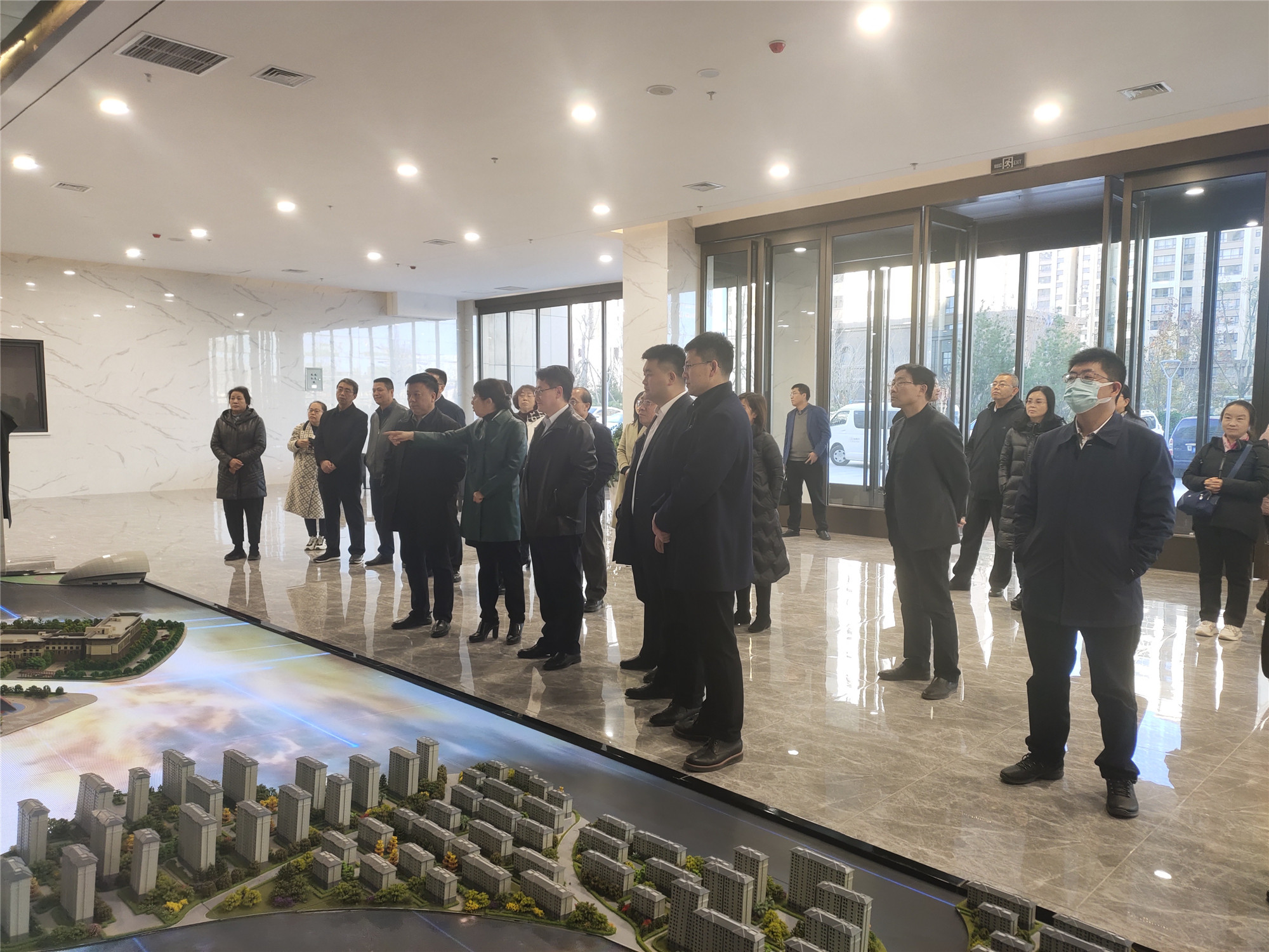 20211110-延安分公司-延安市委常委、副市長高昕昱一行來延安新區(qū)城市文化旅游綜合體（酒店群）項目     調(diào)研觀摩-照片_副本_副本.jpg